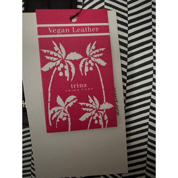 Trina Turk Optical Illusion Black & White Chevron 2 Way Tote NWT - Picture 15 of 16